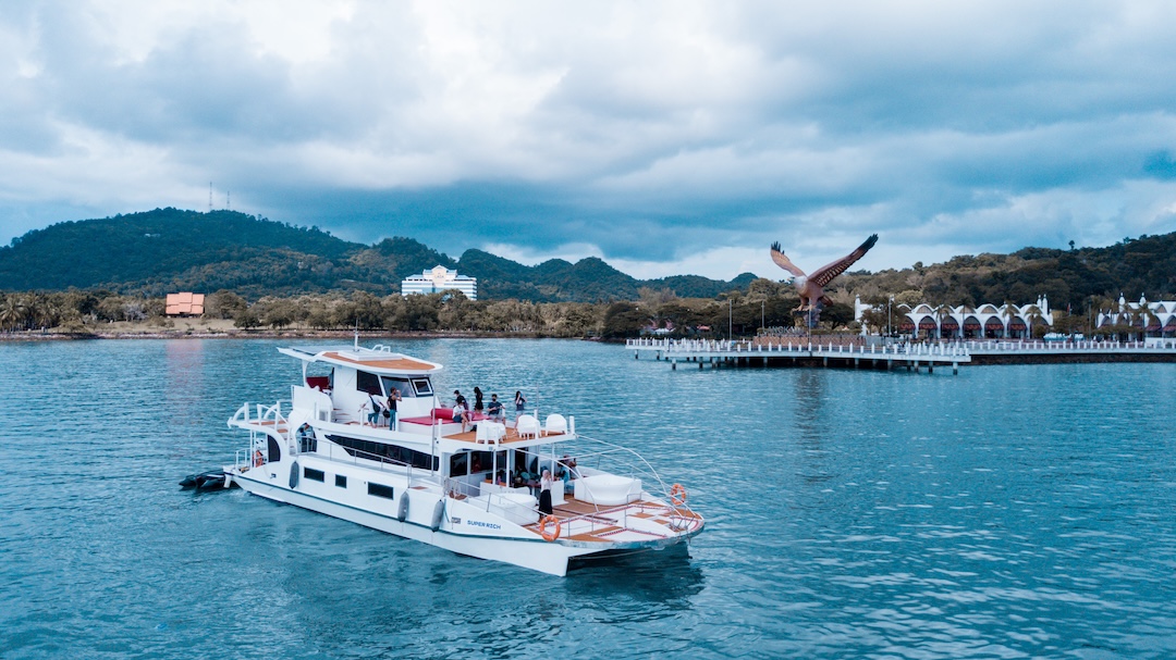 Super Rich - Langkawi cruise experience on the Andaman Sea